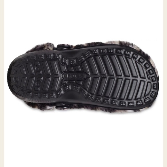 NEW Crocs Classic Fur Sure Clogs Fuzzy Uppers Lightweight Customizable Backstrap - Picture 7 of 9